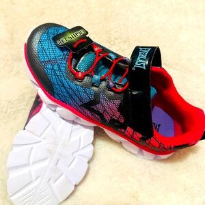 girl light up sneakers , new, size 2